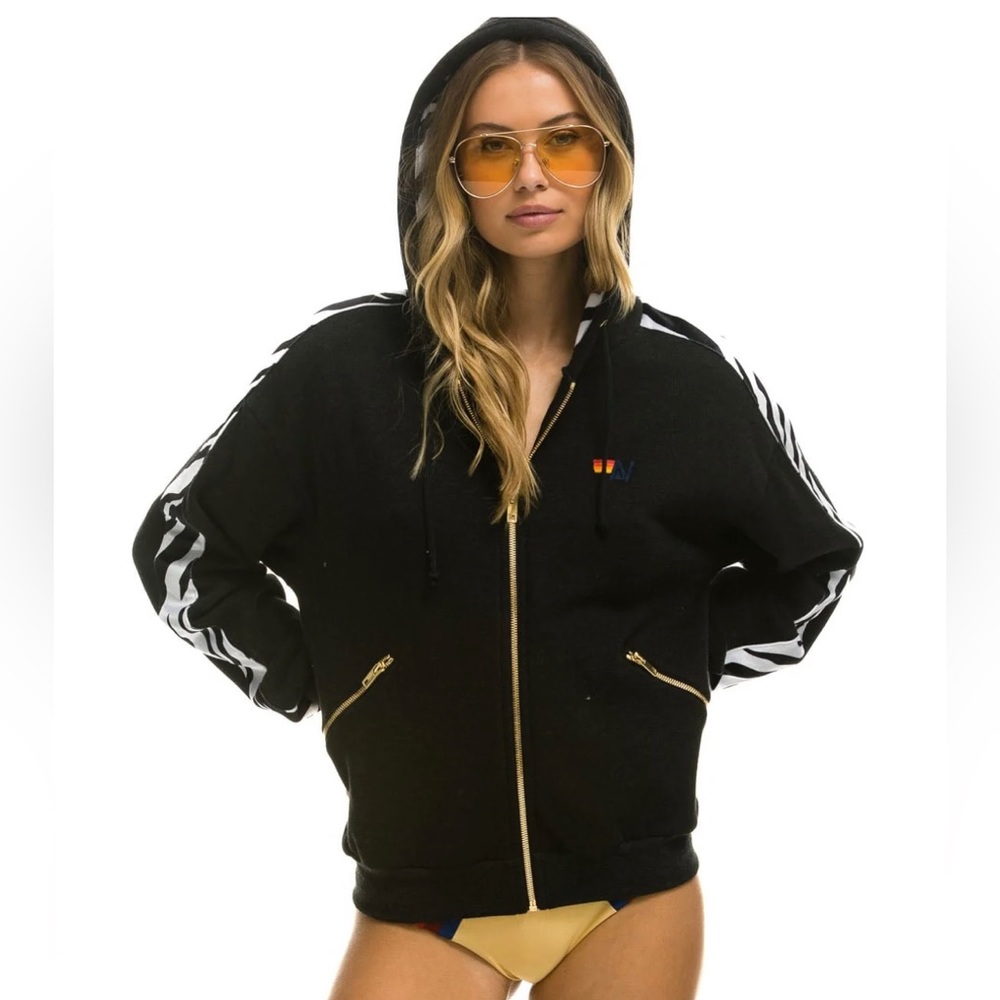 Zip up aviator nation!